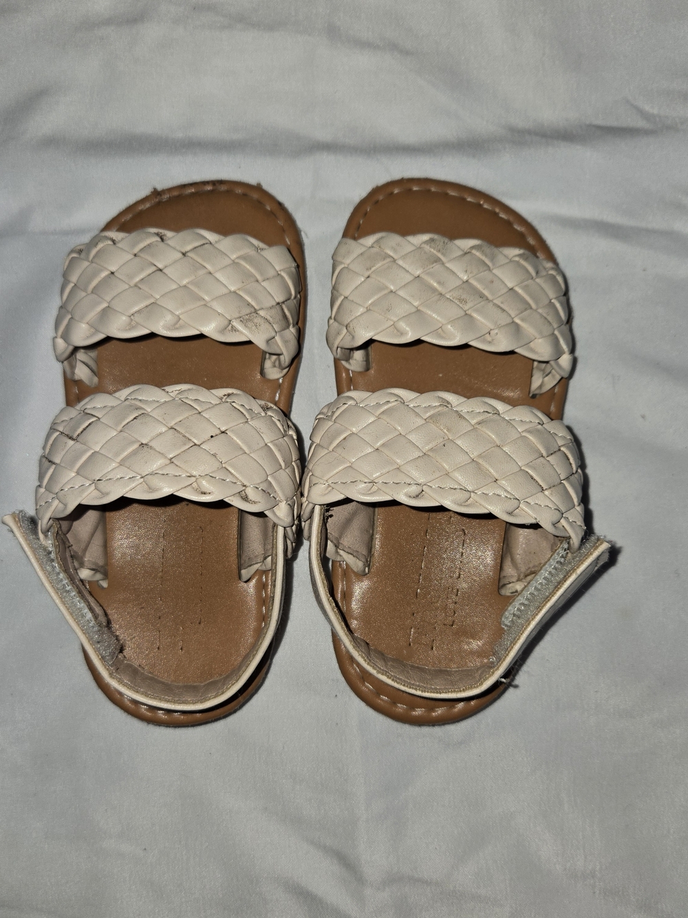 Kids Braided Strap Sandals in Cream SZ 23 / 7